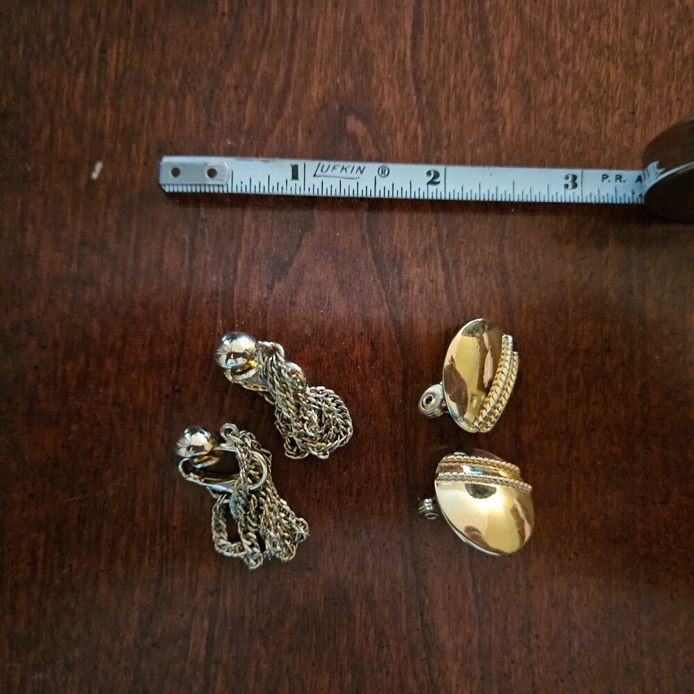 Vintage Gold Tone Clip On Earrings